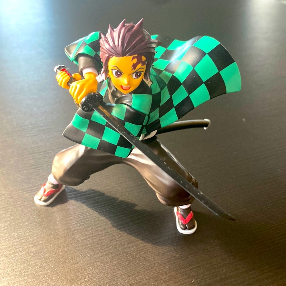 Demon slayer tanjiro kamado action figure.